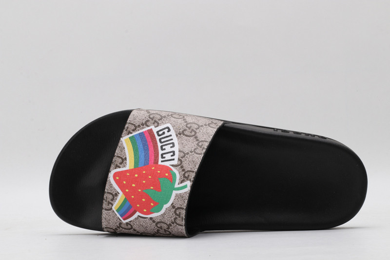 GUC LEATHER SLIDE