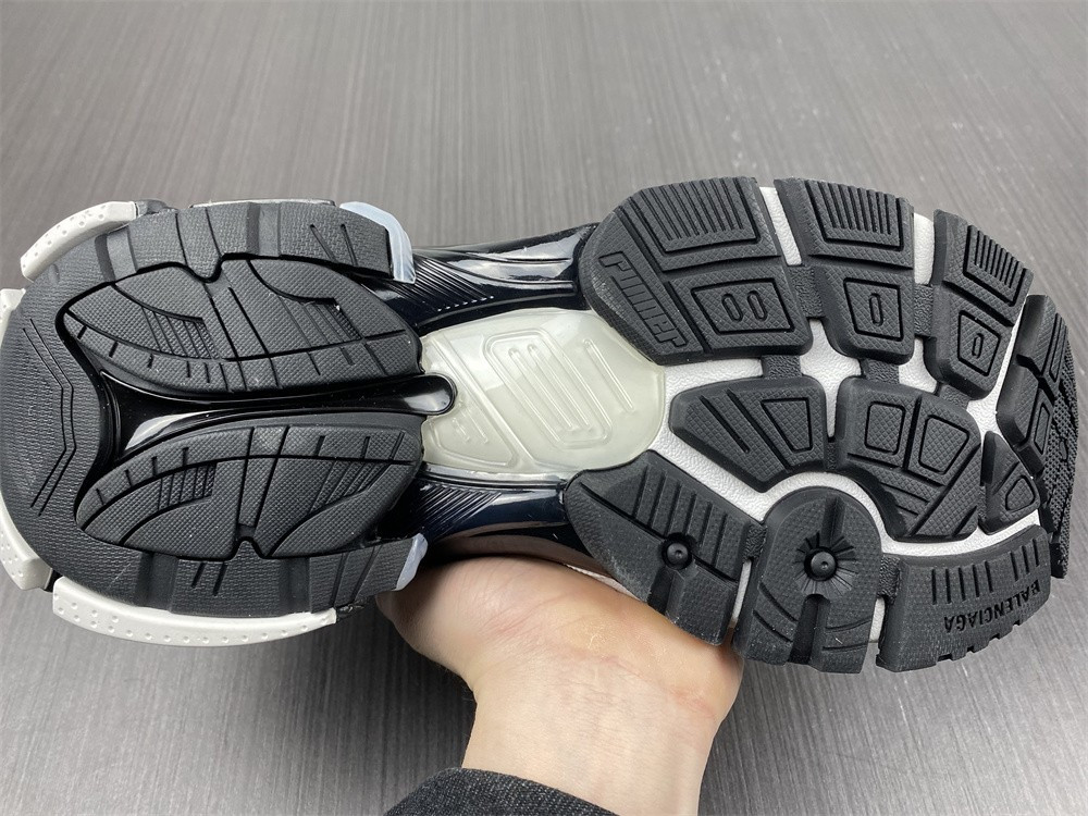 Ba*len*cia*ga runner 677403-w3rb2-9010
