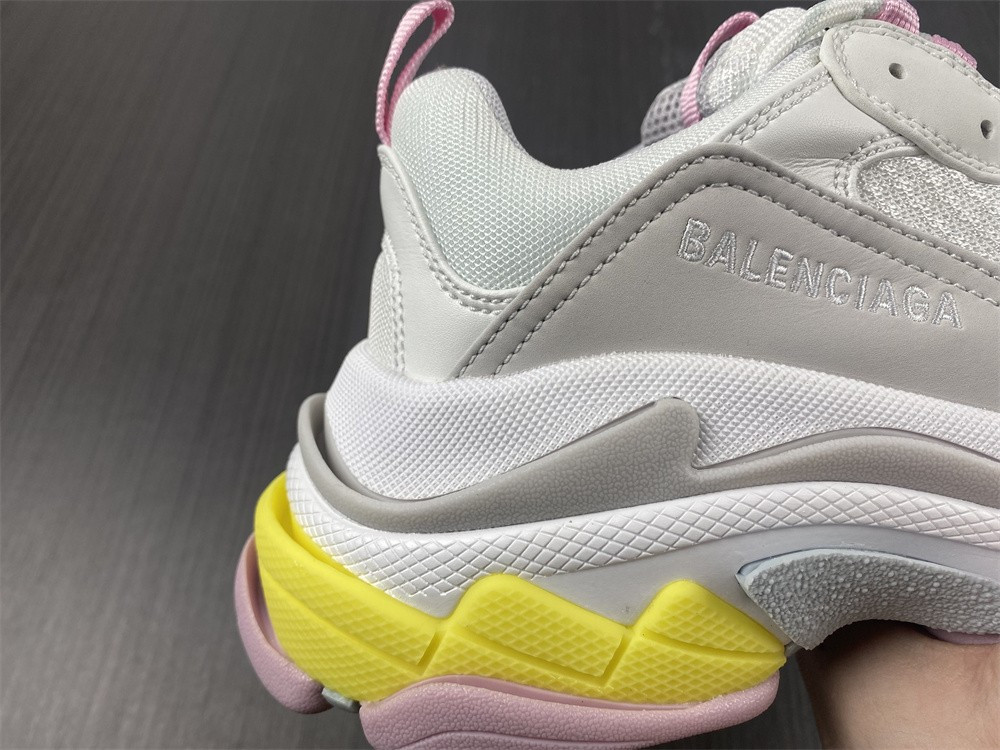 Ba*len*cia*ga triple s 524039 w2fw4 7541