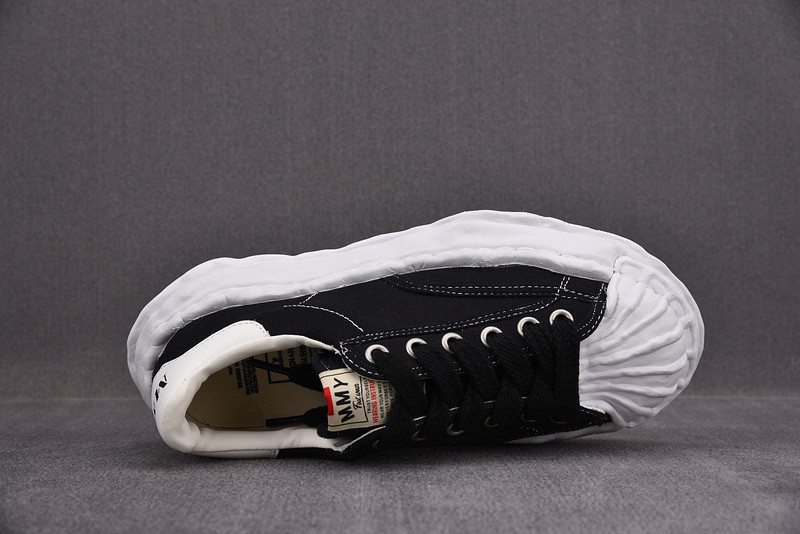 MAISON MIHARA SNEAKERS