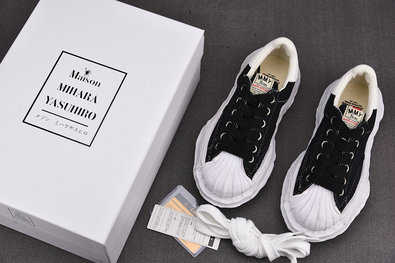 MAISON MIHARA SNEAKERS