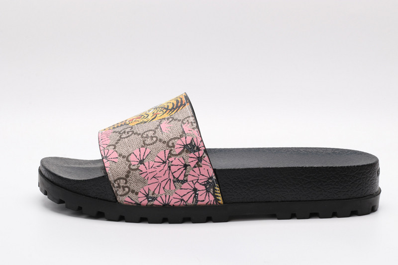GUC LEATHER SLIDE