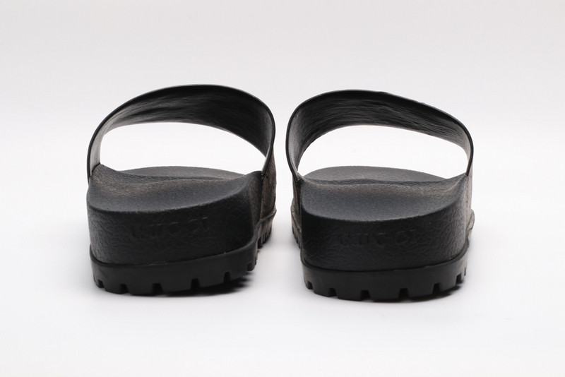GUC LEATHER SLIDE