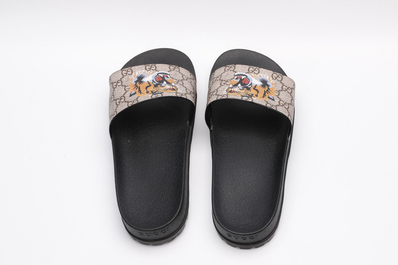 GUC LEATHER SLIDE