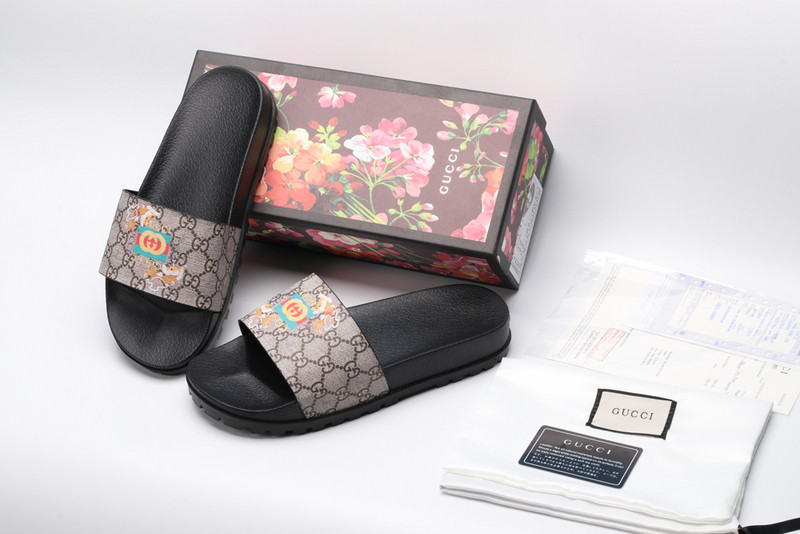 GUC LEATHER SLIDE