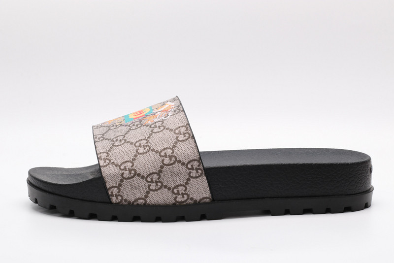 GUC LEATHER SLIDE