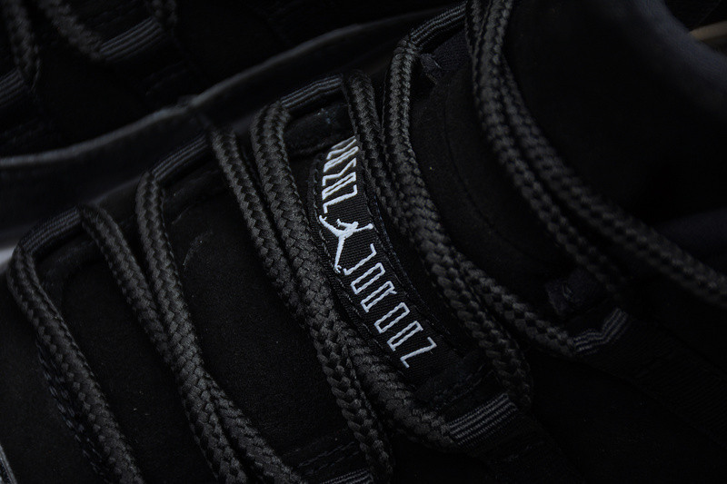AIR JORDAN 11 RETRO LOW "BARONS" 528895-010
