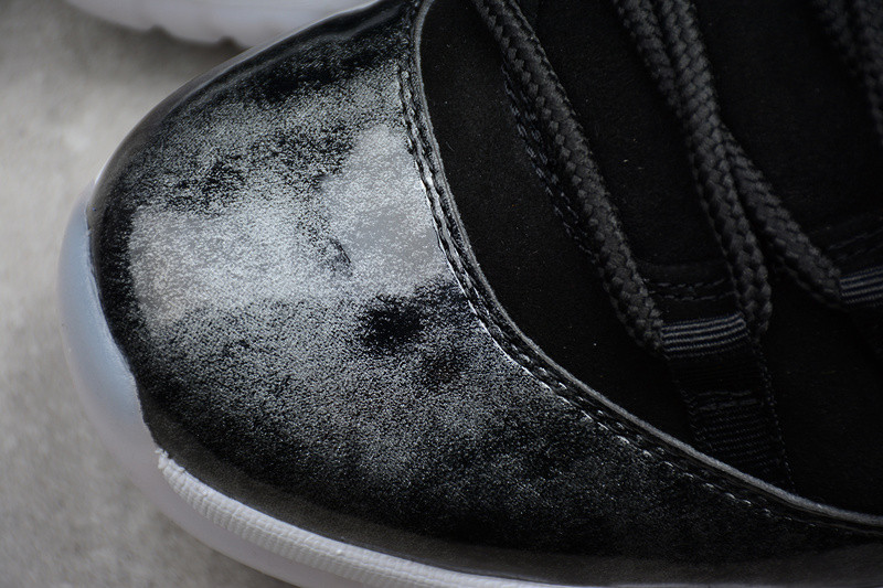 AIR JORDAN 11 RETRO LOW "BARONS" 528895-010
