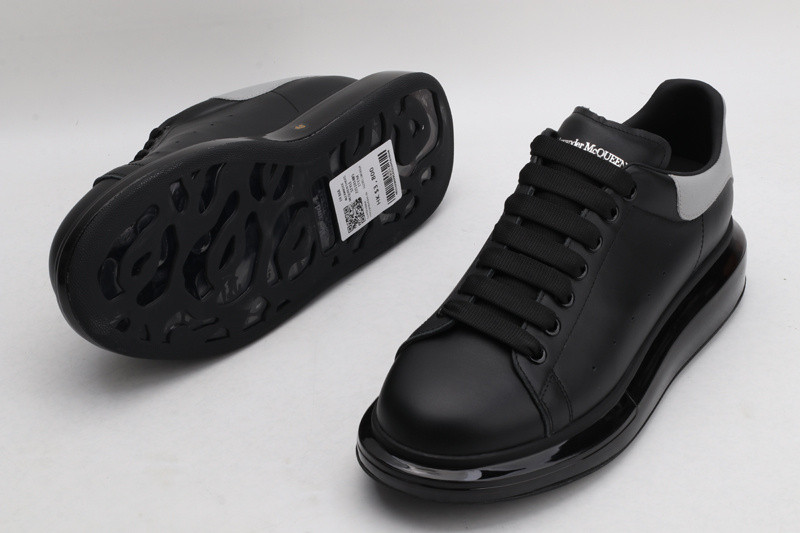 ALEXANDER MCQUEEN SNEAKER