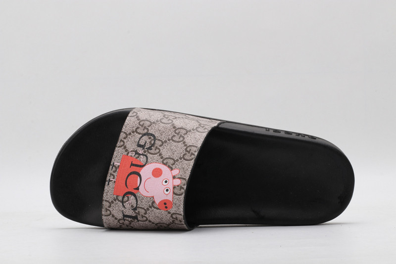 GUC LEATHER SLIDE