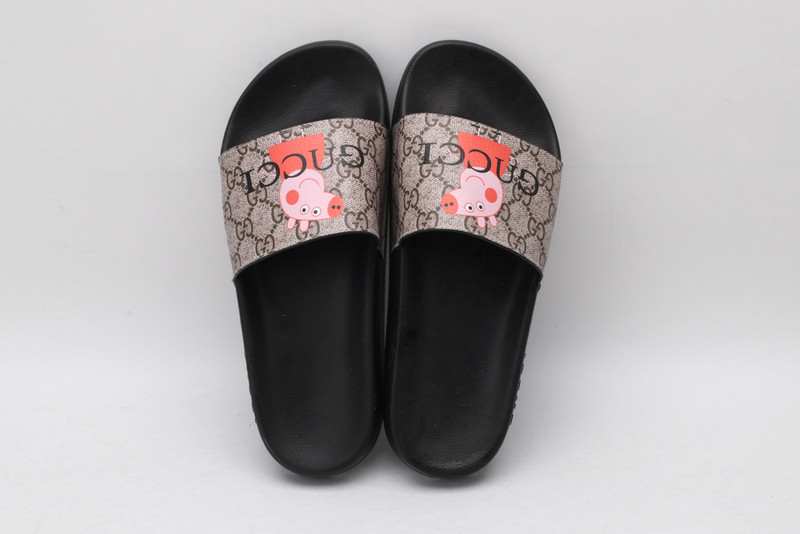 GUC LEATHER SLIDE