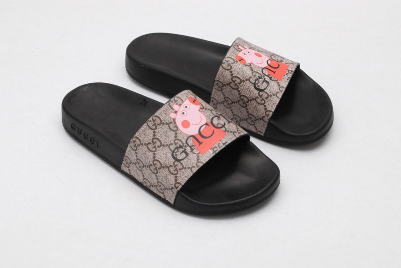GUC LEATHER SLIDE