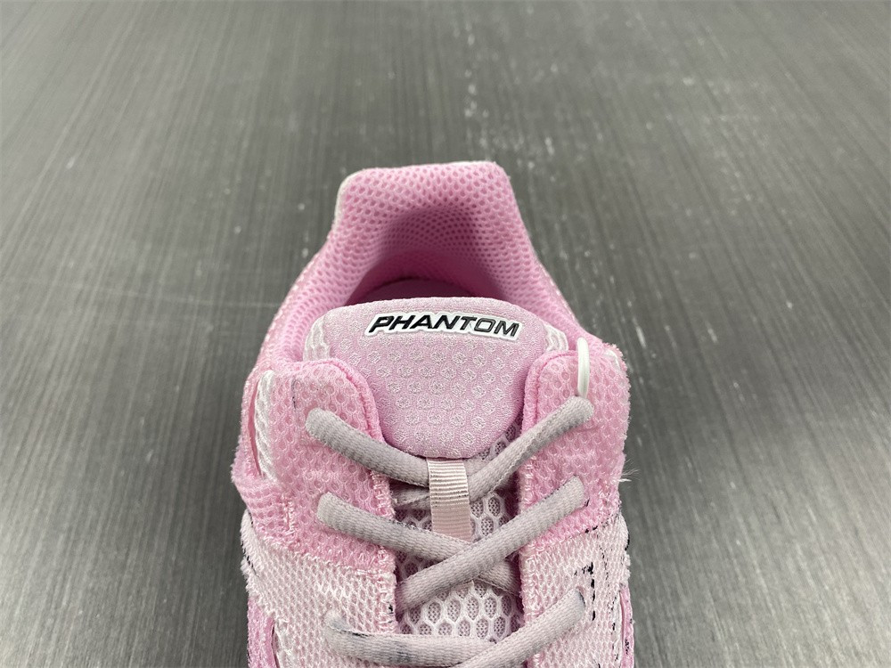 Ba*len*cia*ga phantom sneaker