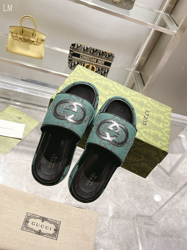 GUC LEATHER SLIDE