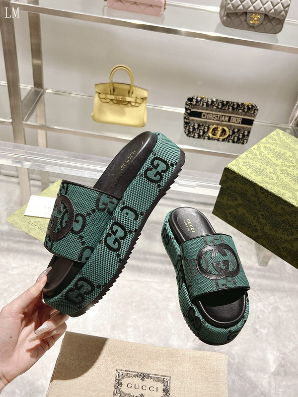 GUC LEATHER SLIDE