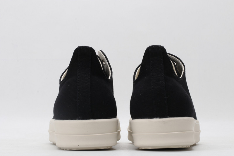 RICK 0WENS SNEAKERS