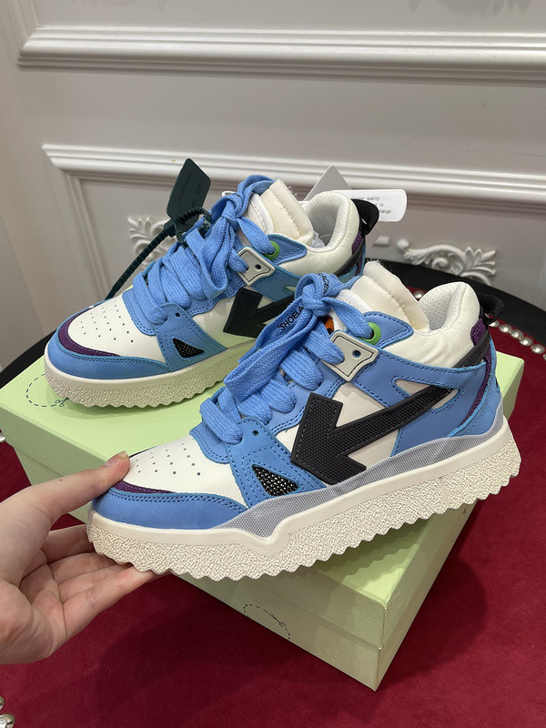 Off-White c/o Virgil Abloh