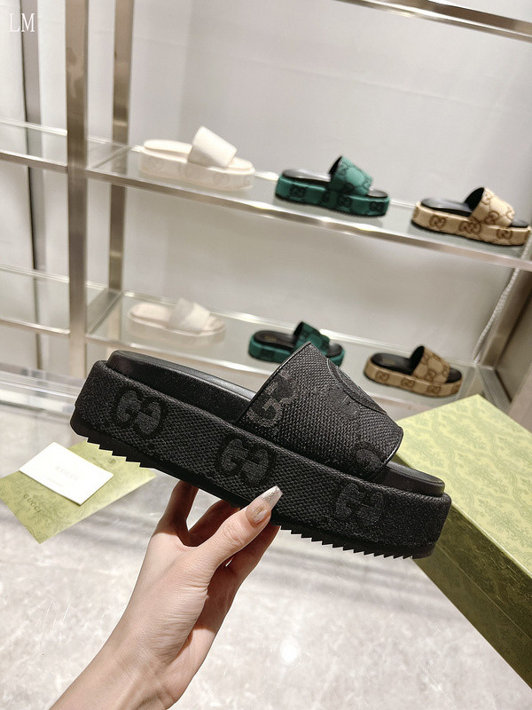 GUC LEATHER SLIDE
