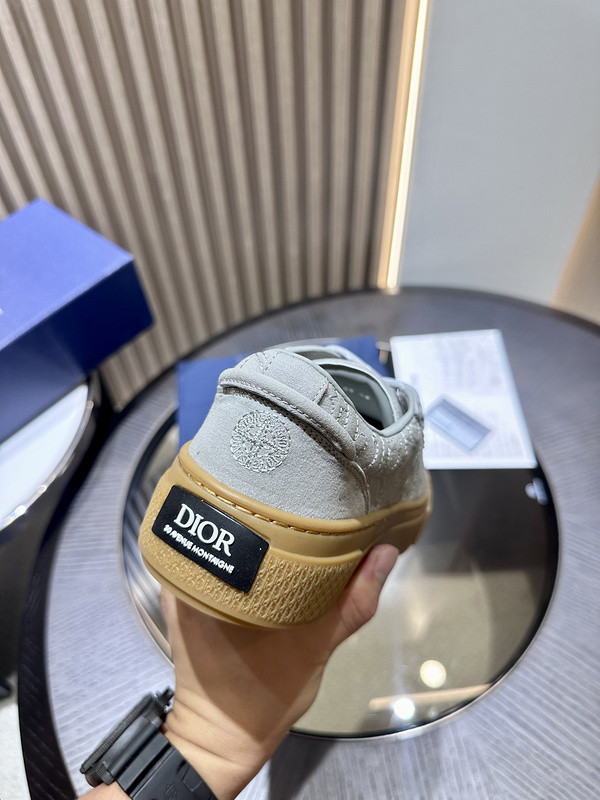 DR B33 SNEAKER