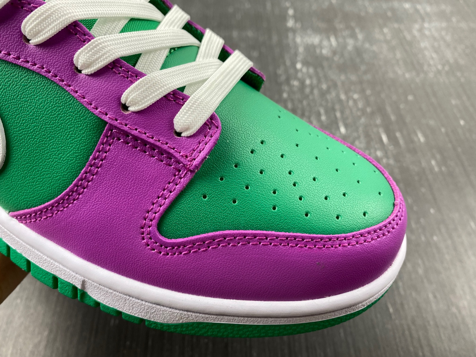 Nike Dunk Low Stadium Green Fuchsia FD9924-311