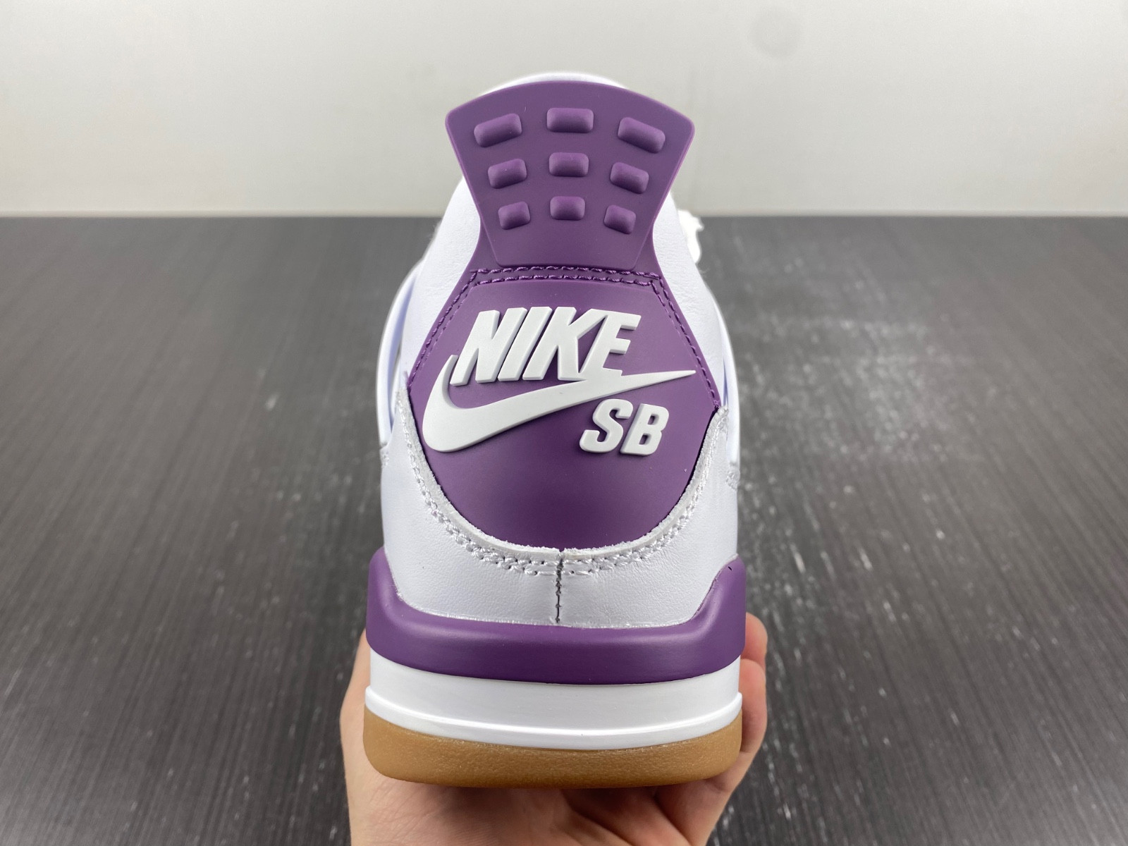 NIKE SB X AIR JORDAN 4 DR5415-150