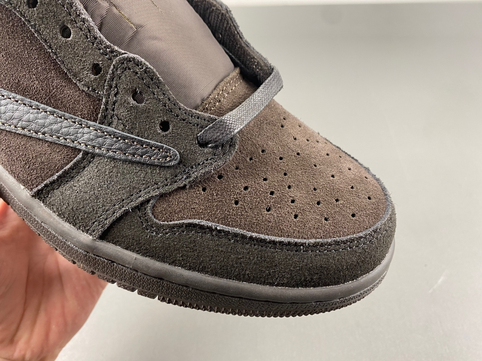 Travis Scott x Air Jordan 1 Low OG “Velvet Brown” DM7866-202