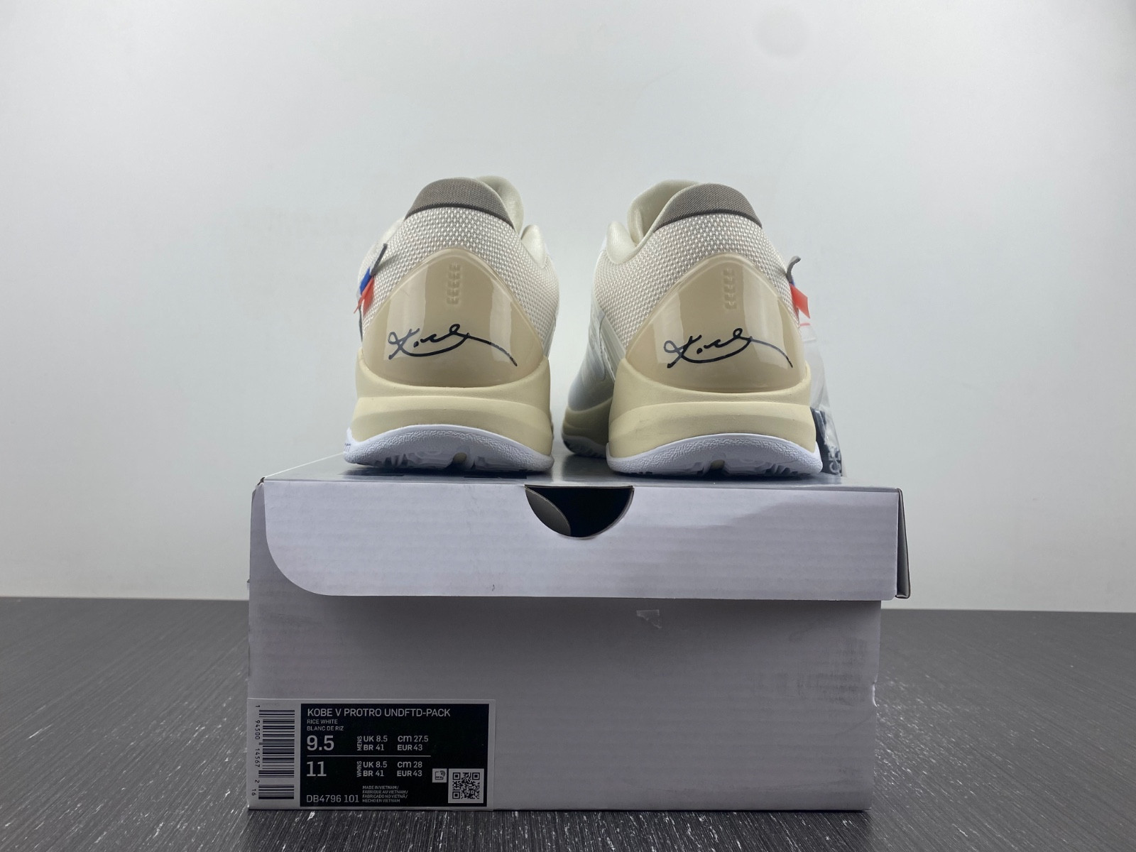 NIKE KOBE 5 PROTRO UNDEFEATED RICE WHITE DB4796-101
