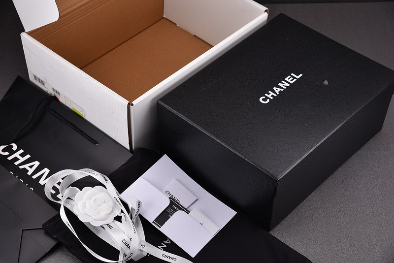 CHA_NEL SNEAKERS
