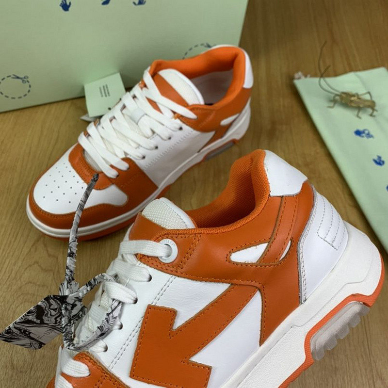 Off-White c/o Virgil Abloh