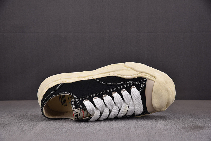 MAISON MIHARA SNEAKERS