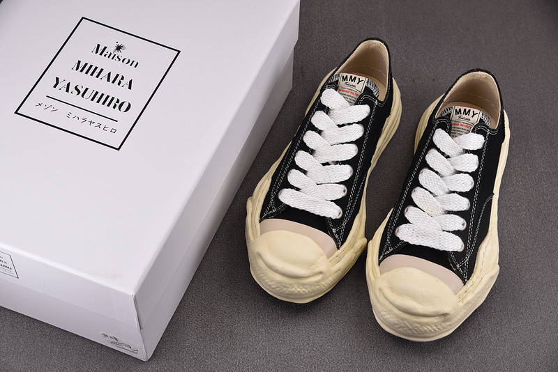 MAISON MIHARA SNEAKERS