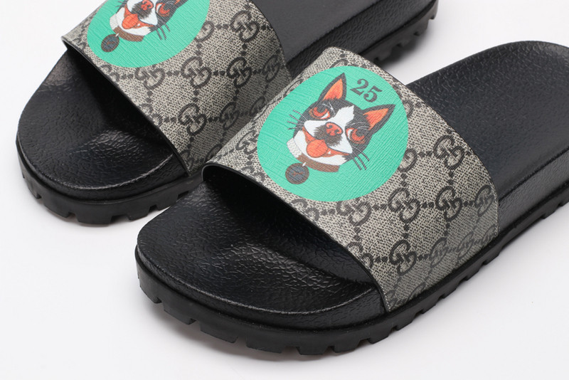 GUC LEATHER SLIDE