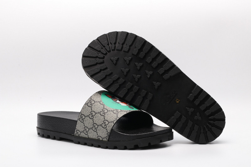 GUC LEATHER SLIDE