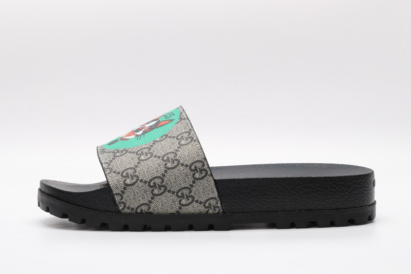 GUC LEATHER SLIDE