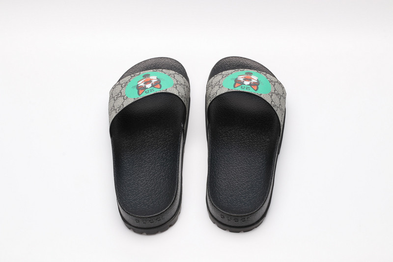 GUC LEATHER SLIDE
