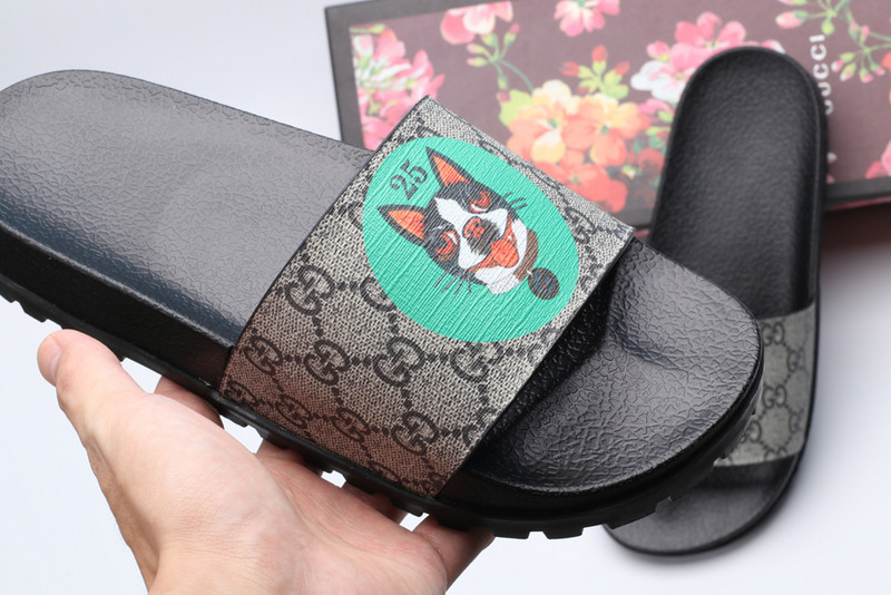 GUC LEATHER SLIDE