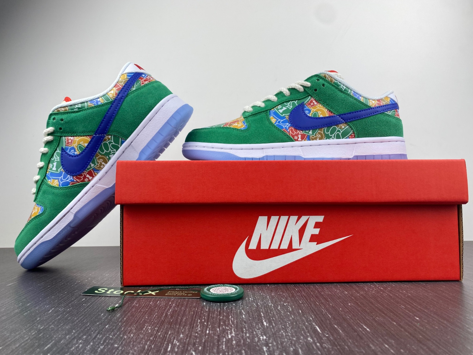 Nike Dunk Low Foam Finger - DZ5184-300