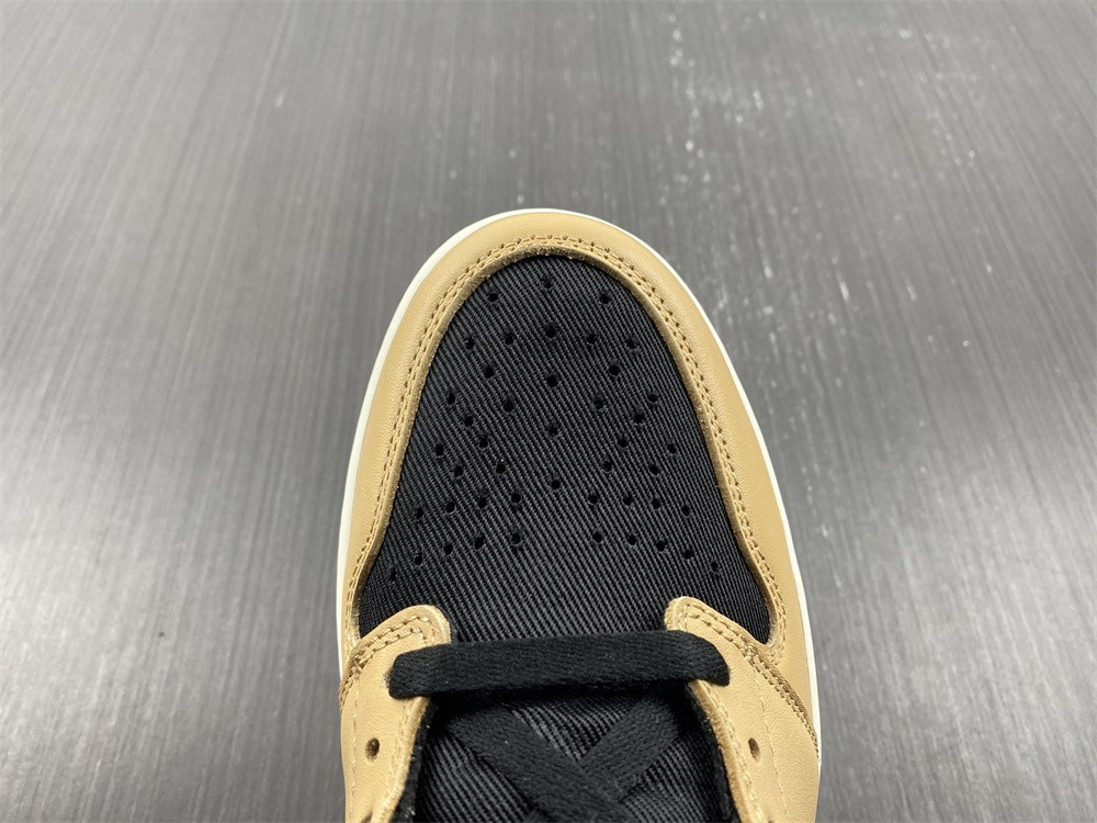 Air Jordan 1 Retro High OG "Heirloom" 555088-202