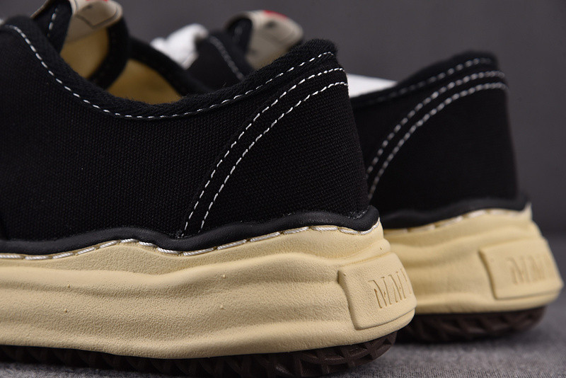 MAISON MIHARA SNEAKERS