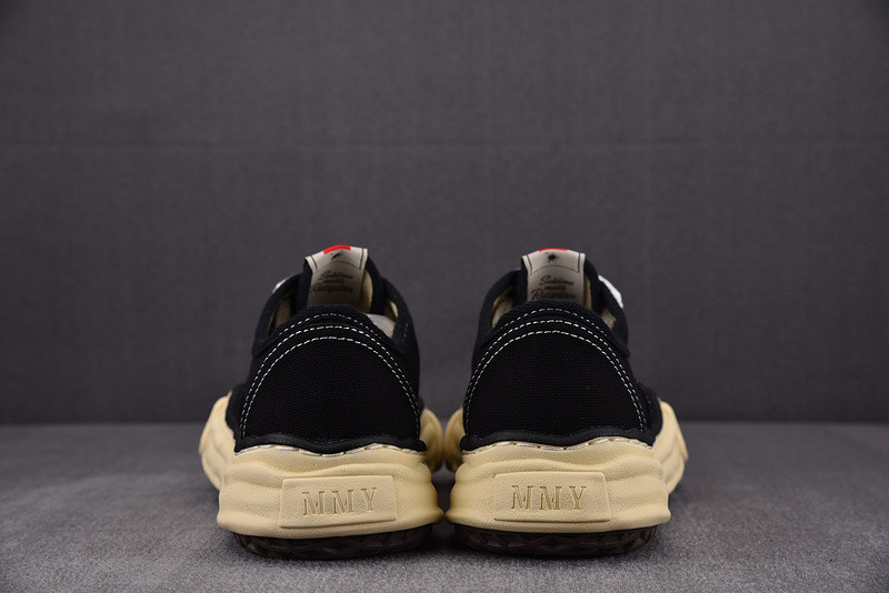 MAISON MIHARA SNEAKERS