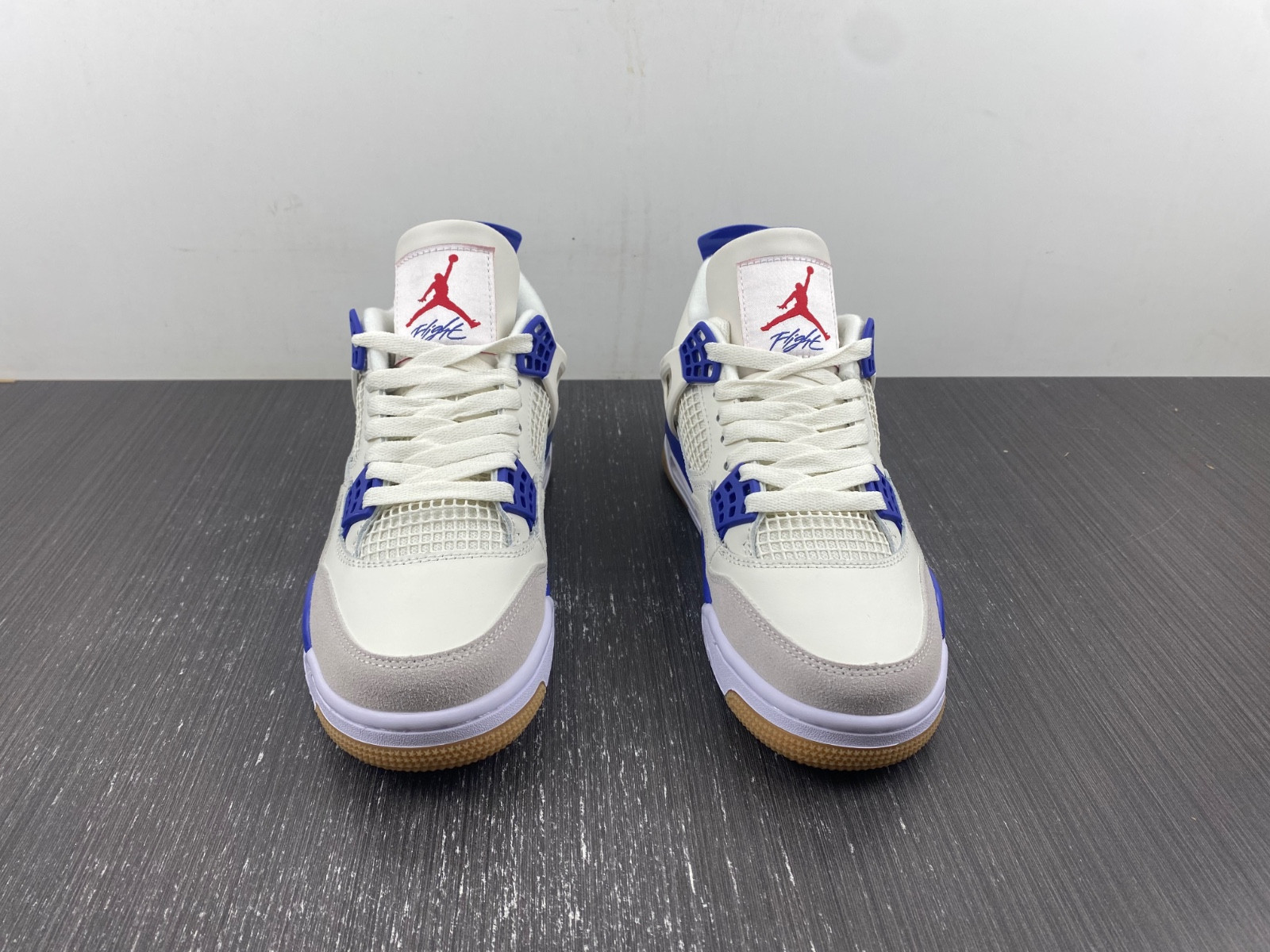 NIKE SB X AIR JORDAN 4 “PINE BLUE” DR5415-107