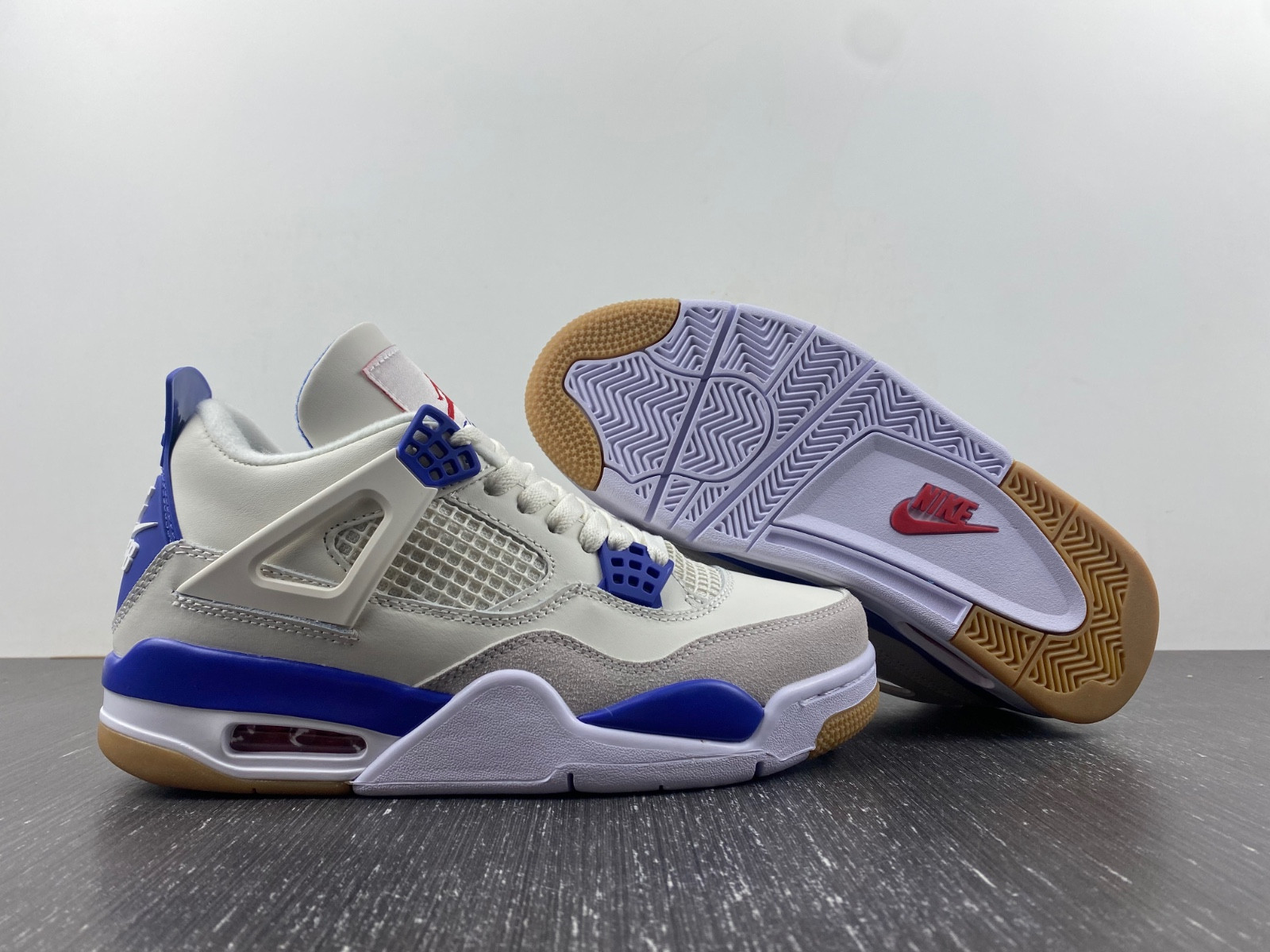 NIKE SB X AIR JORDAN 4 “PINE BLUE” DR5415-107