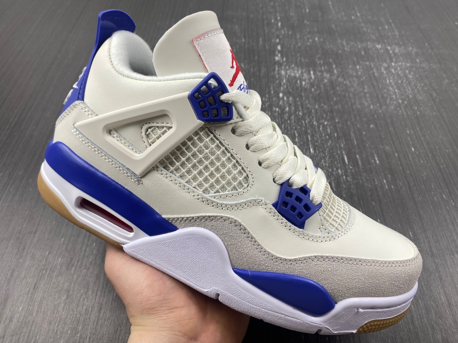 NIKE SB X AIR JORDAN 4 “PINE BLUE” DR5415-107