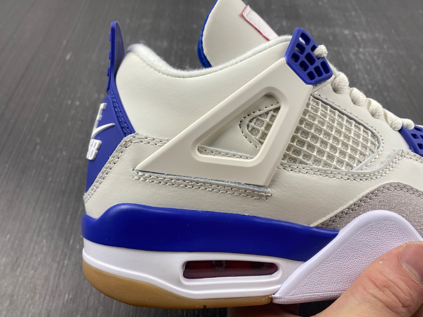 NIKE SB X AIR JORDAN 4 “PINE BLUE” DR5415-107