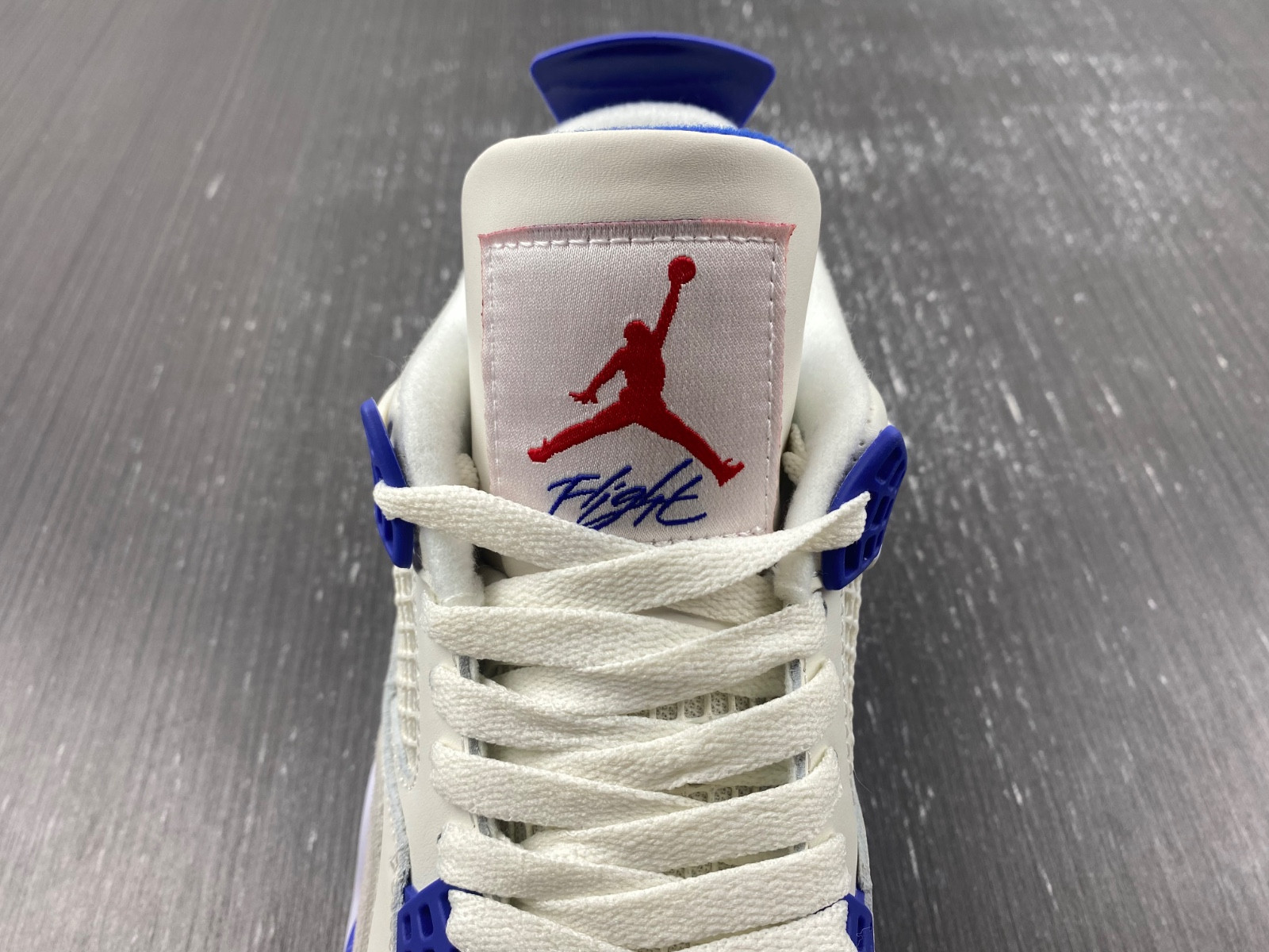 NIKE SB X AIR JORDAN 4 “PINE BLUE” DR5415-107