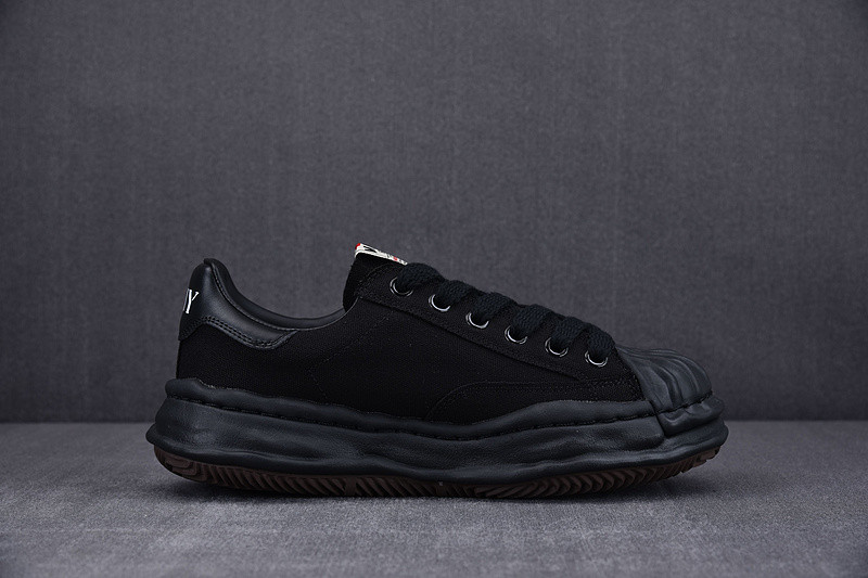 MAISON MIHARA SNEAKERS