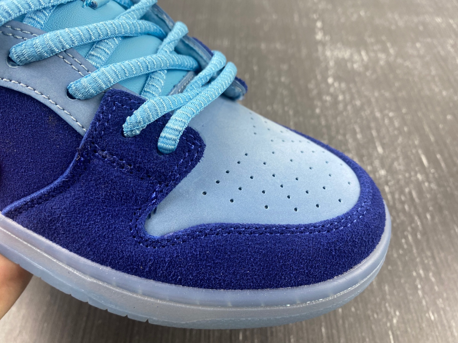 Nike SB Dunk Low Run The Jewels - DO9404-400