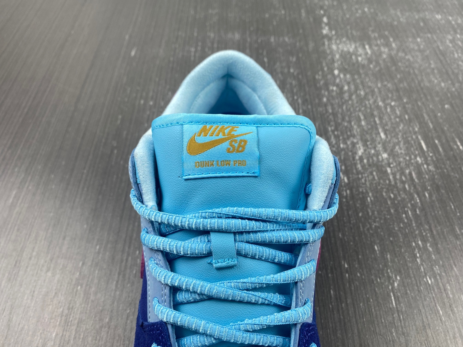 Nike SB Dunk Low Run The Jewels - DO9404-400