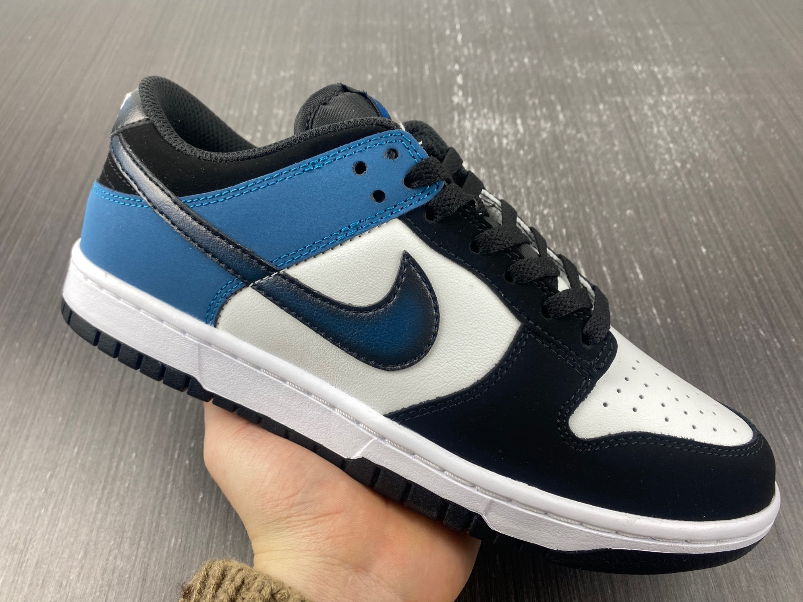 Nike Dunk Low "Black/Teal" FD6923-100