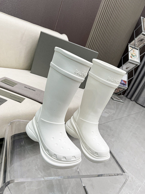 Ba*len*cia*ga x crocs boot white